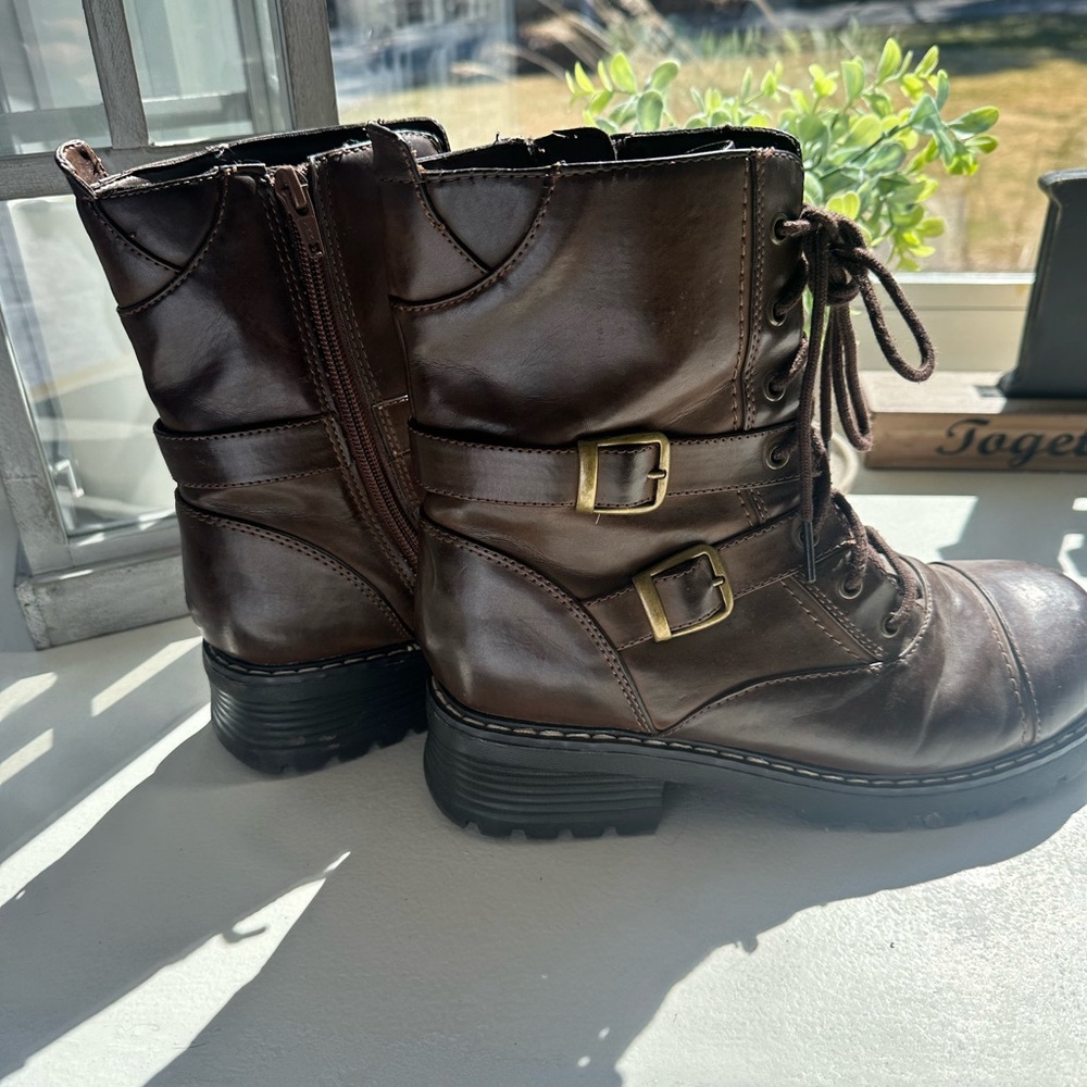 No Boundaries brown leather boots